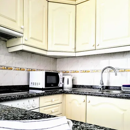 شقة 2 Bedroom With A Pool أرونا