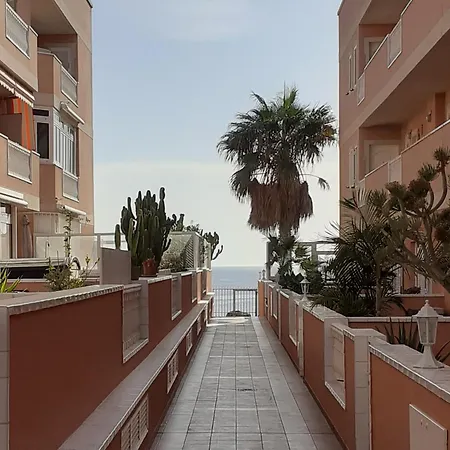 Apartment 2 Bedroom With A Pool *